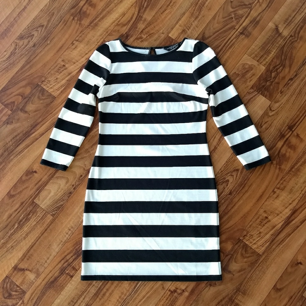 Dorothy Perkins black & white striped shift dress - Picture 2 of 8
